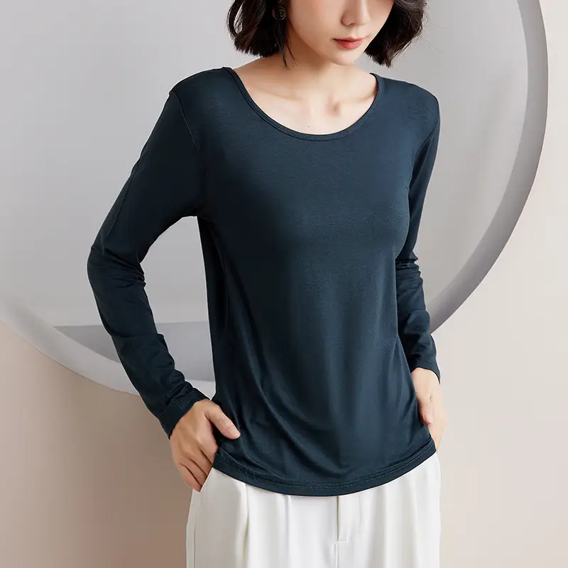 Women's Black Long Sleeve Crewneck Top for Winter - Image 2