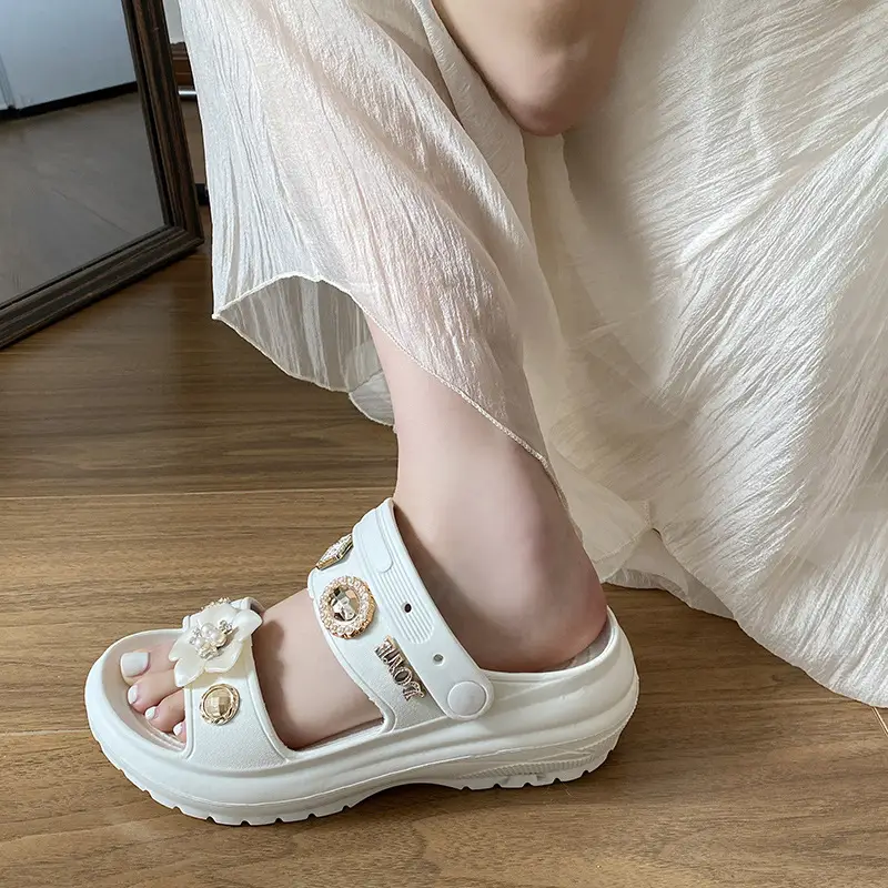 777-15 White