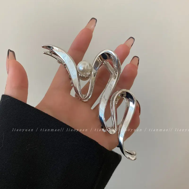 Women's Large Shark Clip Hair Clip Brown - Image 108
