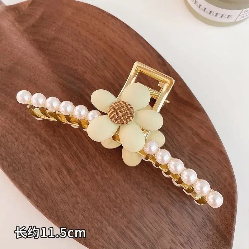 Women's Large Shark Clip Hair Clip Brown - Image 4
