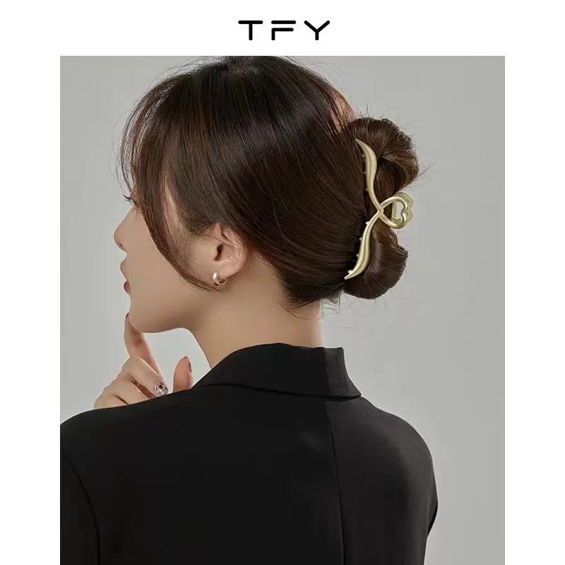 Women's Large Shark Clip Hair Clip Brown - Image 42