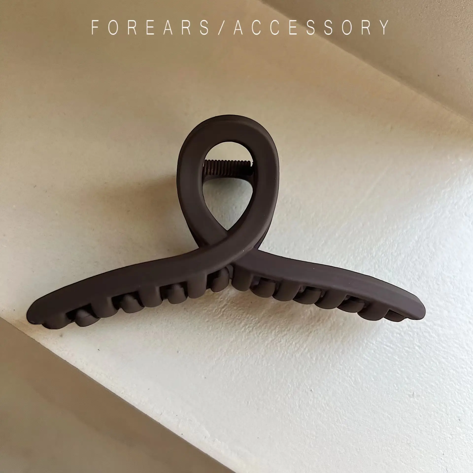 Women's Large Shark Clip Hair Clip Brown - Image 67