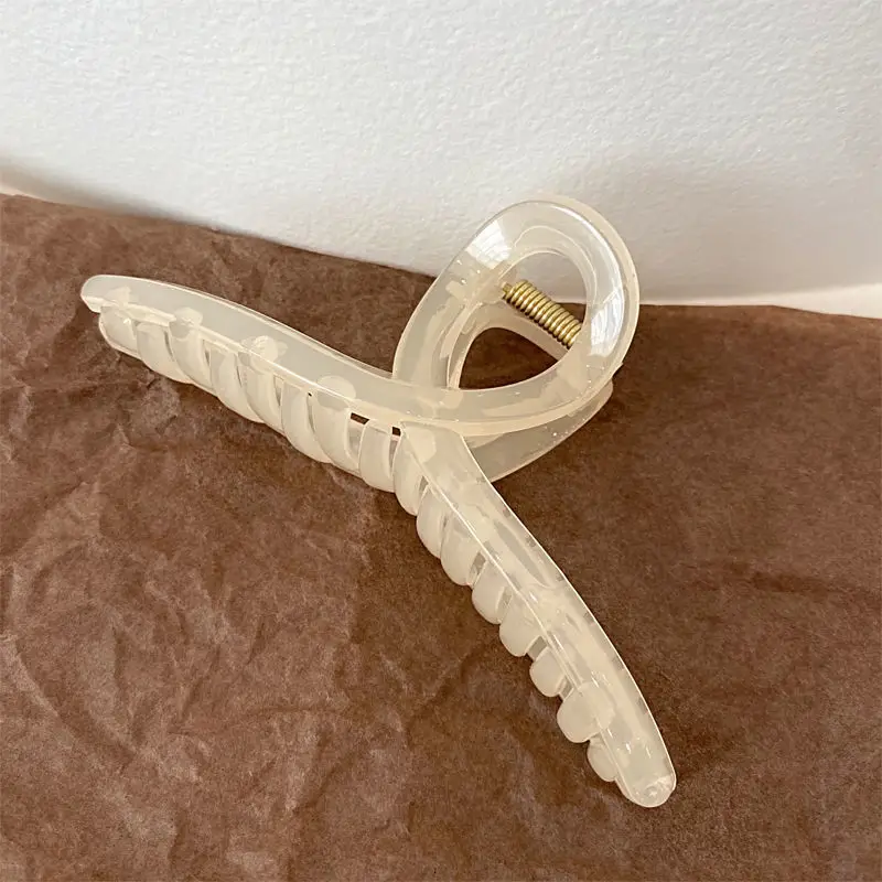Women's Large Shark Clip Hair Clip Brown - Image 95