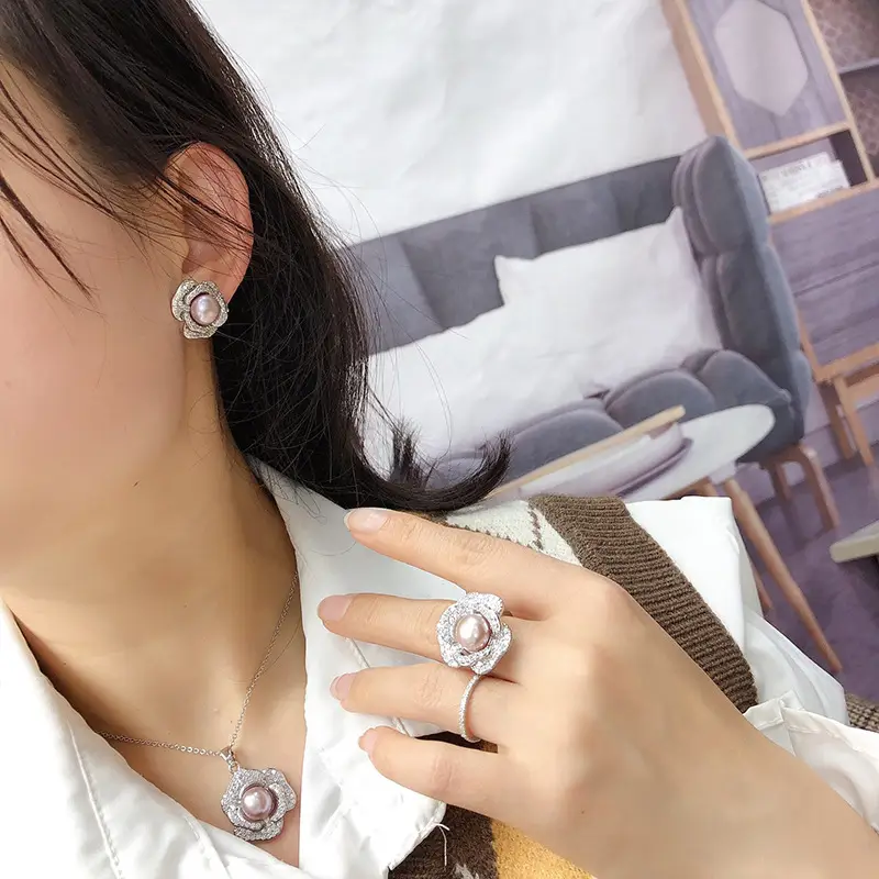 Vintage Pearl Three-piece Set Gold Plated Light Luxury Jewelry