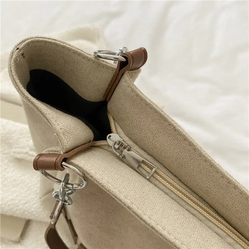 Black Chain Shoulder Bag for Women Large Capacity Casual Tote - Image 8