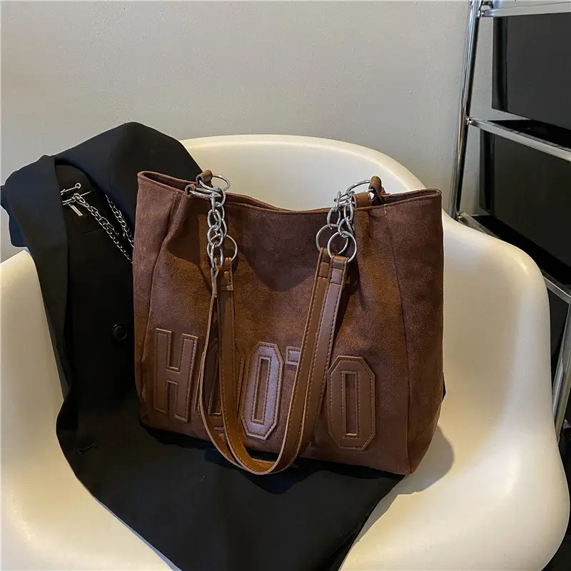 Black Chain Shoulder Bag for Women Large Capacity Casual Tote - Image 3