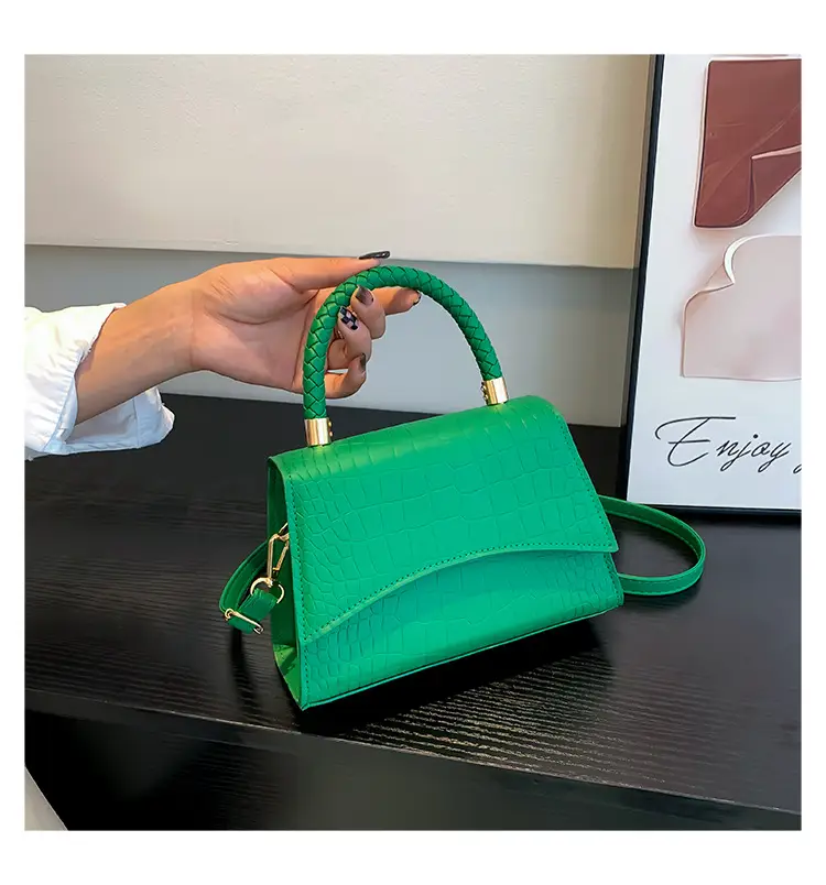 Women Crocodile Pattern Shoulder Bag Black 2022