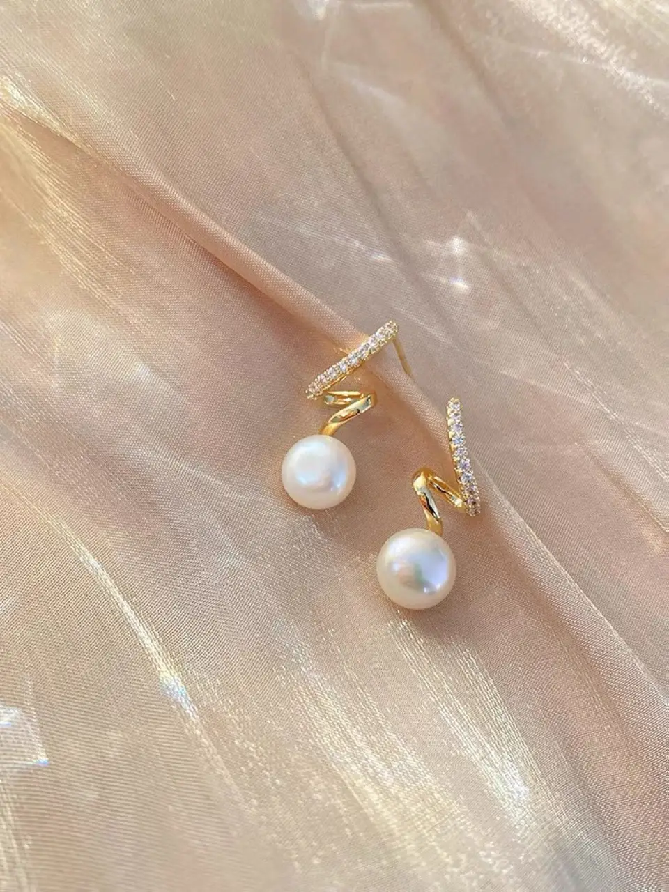 French Style Pearl Earrings Gold Plated Zircon Light — feature 6