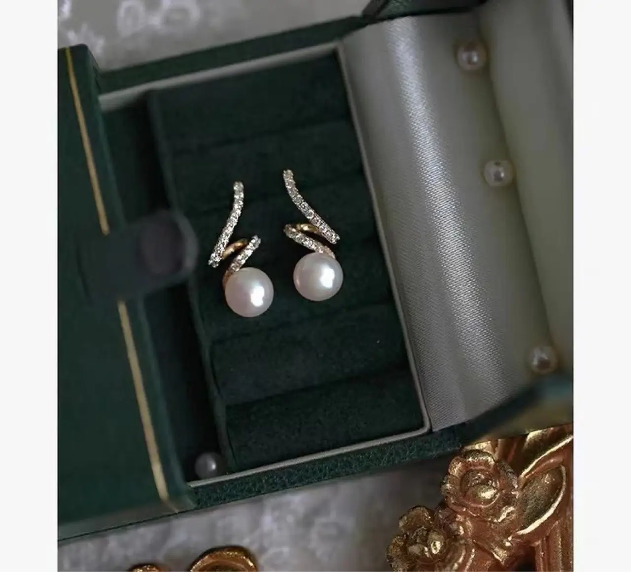 French Style Pearl Earrings Gold Plated Zircon Light — feature 9
