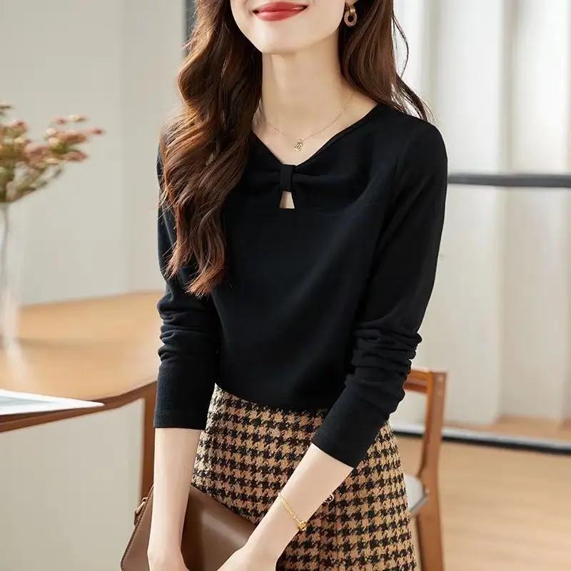 Women V-Neck T-Shirt Black 2022 Winter Long Sleeve - Image 7