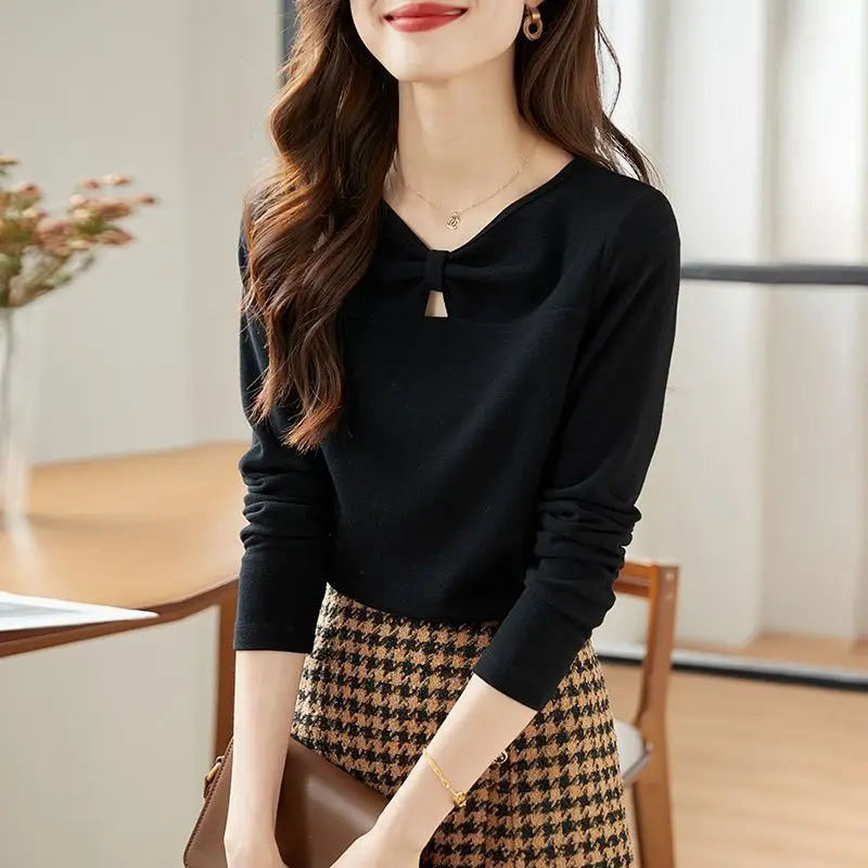 Women V-Neck T-Shirt Black 2022 Winter Long Sleeve - Image 4