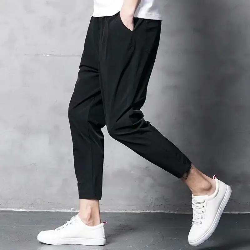 Men's Black Tapered Sports Pants Slim Fit All Season — feature 3