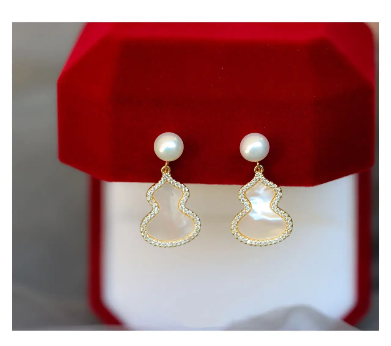 Natural Pearl Earrings 925 Silver Butterfly Shell Gourd — feature 9