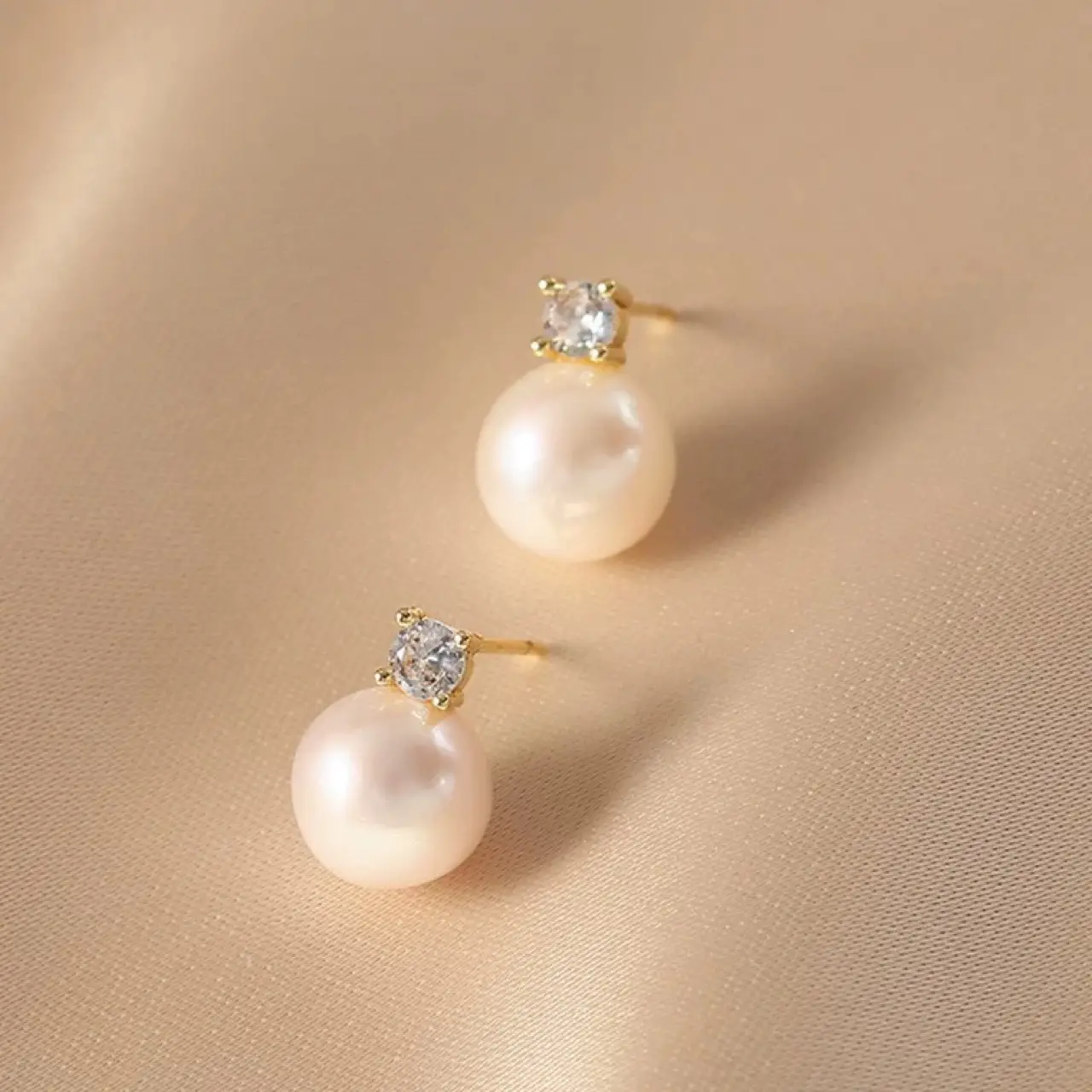 Classic Pearl Earrings with Diamond Top - Image 4