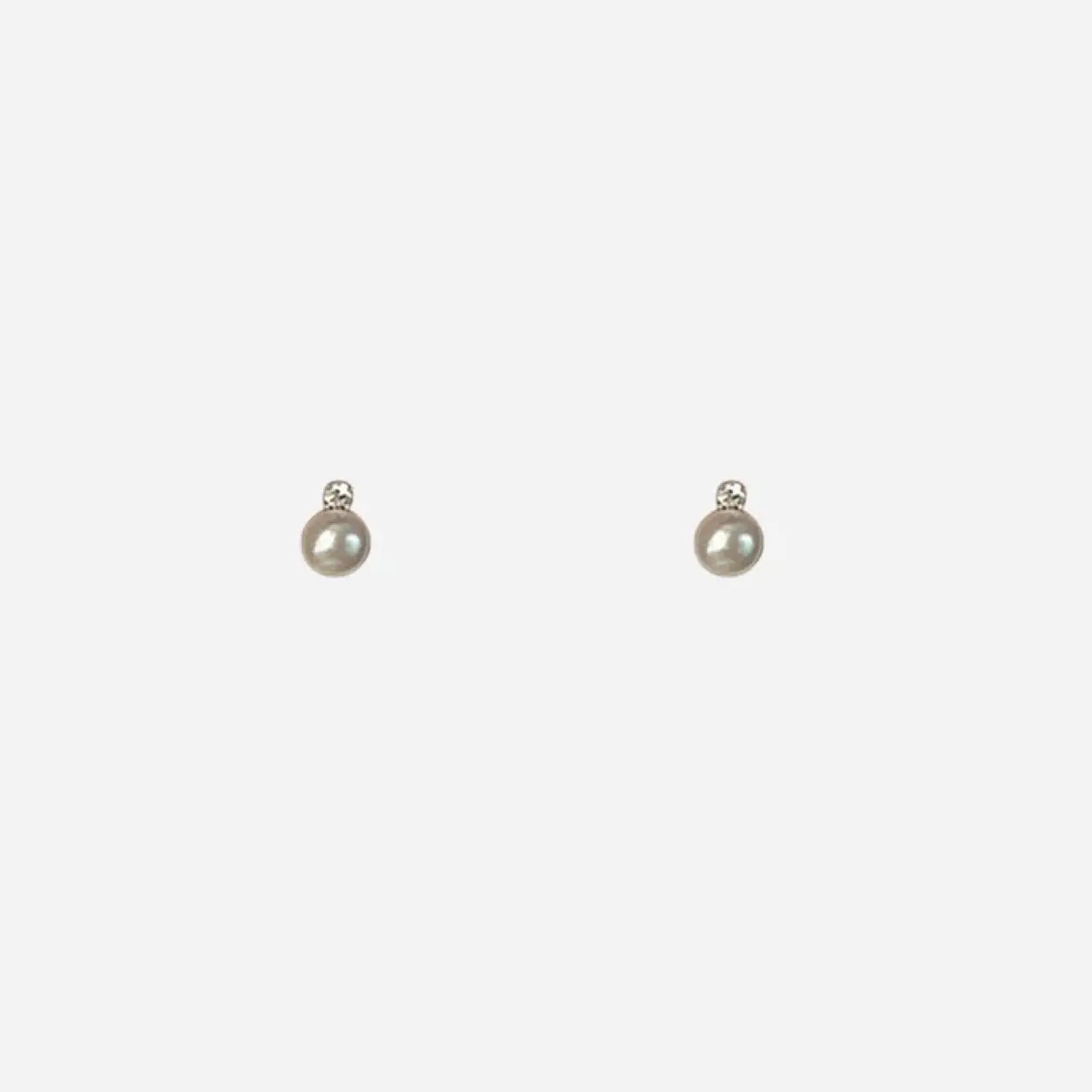 Classic Pearl Earrings with Diamond Top — feature 4