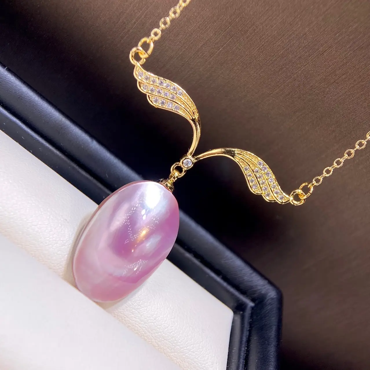 Pink Wings Pearl Pendant Necklace for Women — feature 5