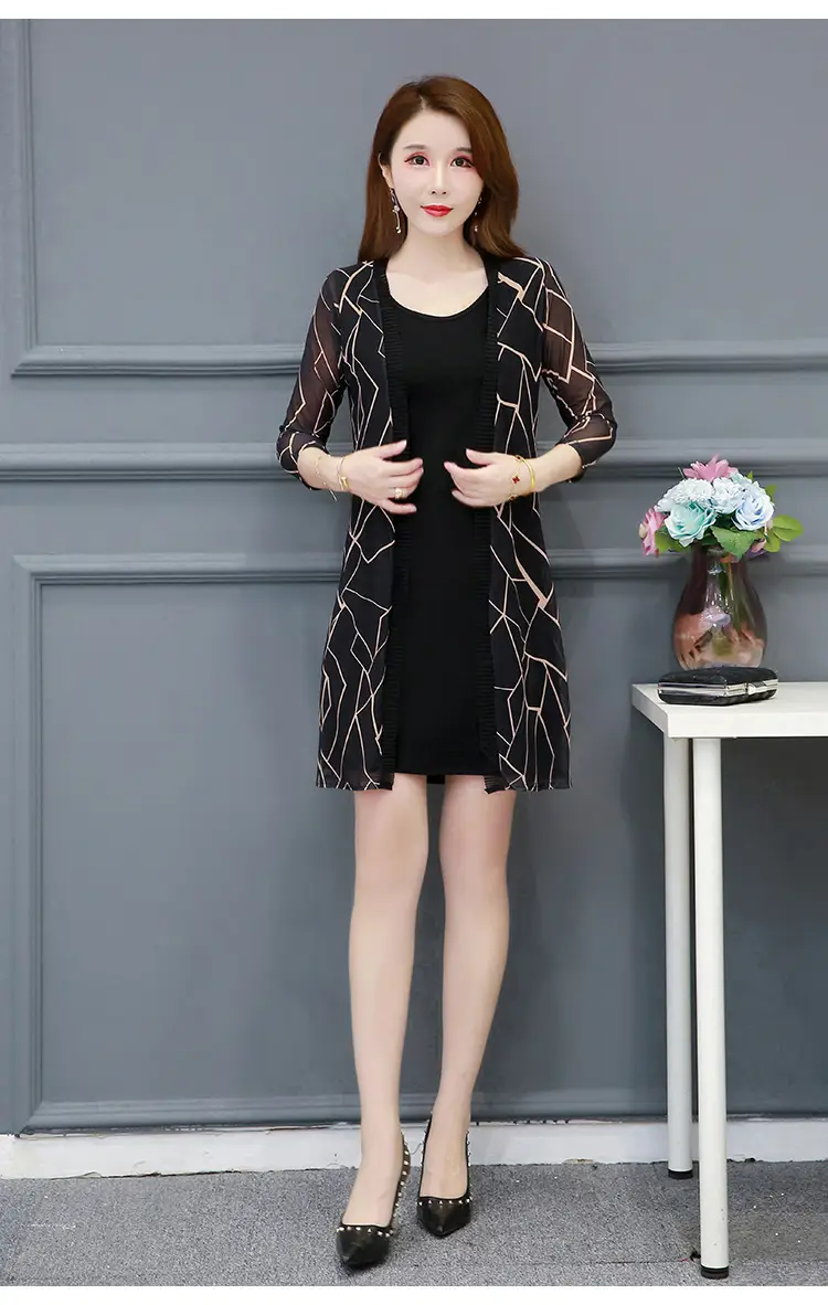 Women's Black Floral Lace Sunscreen Mid-Length Shawl Top Mesh Cardigan — feature 35