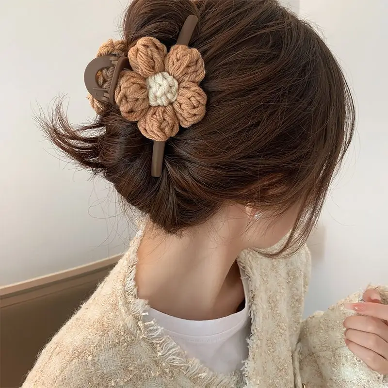 Wool Knitted Flower Hairpin 2025 Spring New High-End Back Head Shark Grabber Large Hairpin - Image 3