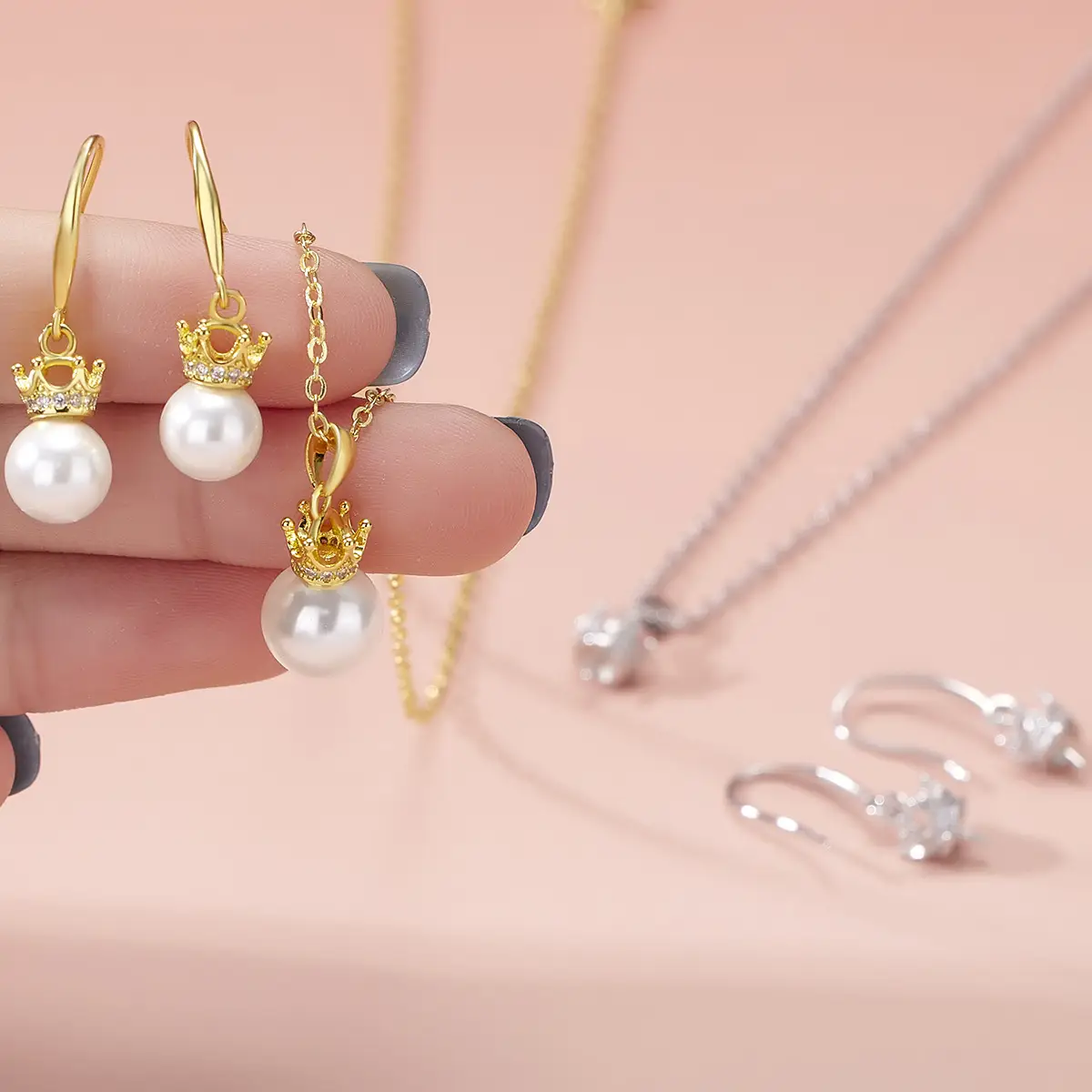 Korean Fashion Pendant Necklace with Pearl Drop - Image 2