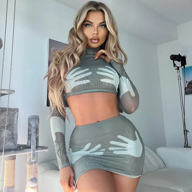 Women's 2022 Winter Printed Navel Top & Skirt Set — feature 2