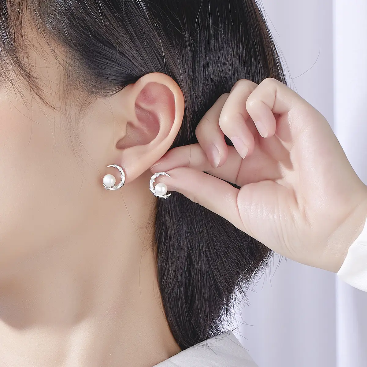 Crescent Pearl Moon Earrings 18K Gold