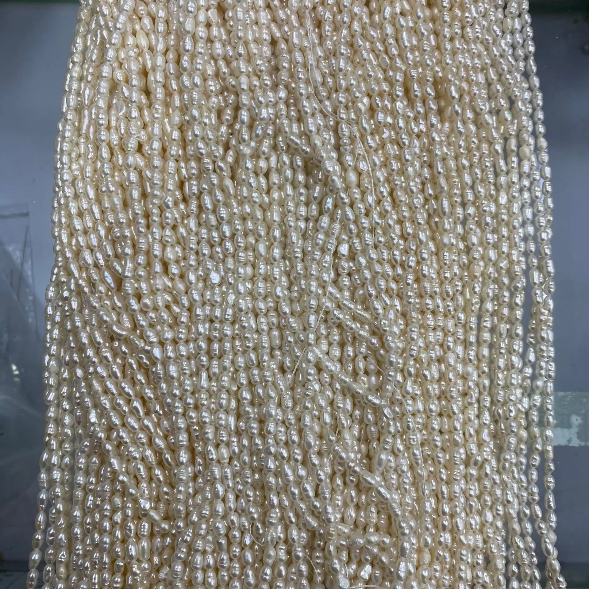 Winter Pearl Beads 3-4mm Grain Color Wholesale - Image 6