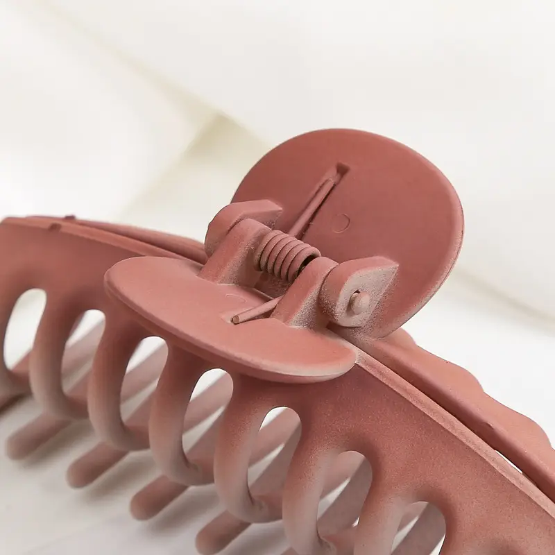 Winter Brown Hair Clips for Women Large Plate Bath Shark - Image 9