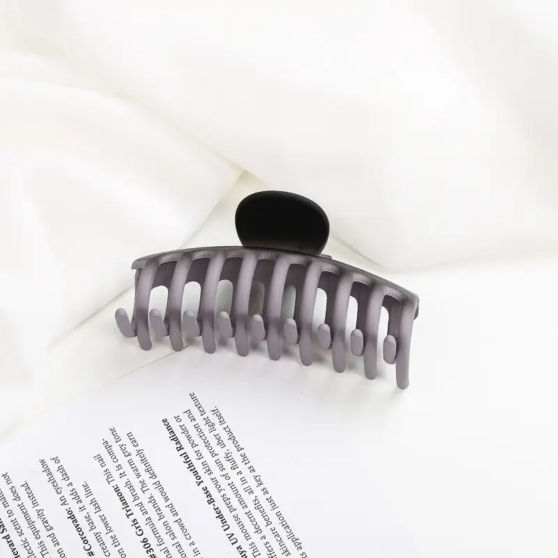 Winter Brown Hair Clips for Women Large Plate Bath Shark - Image 3