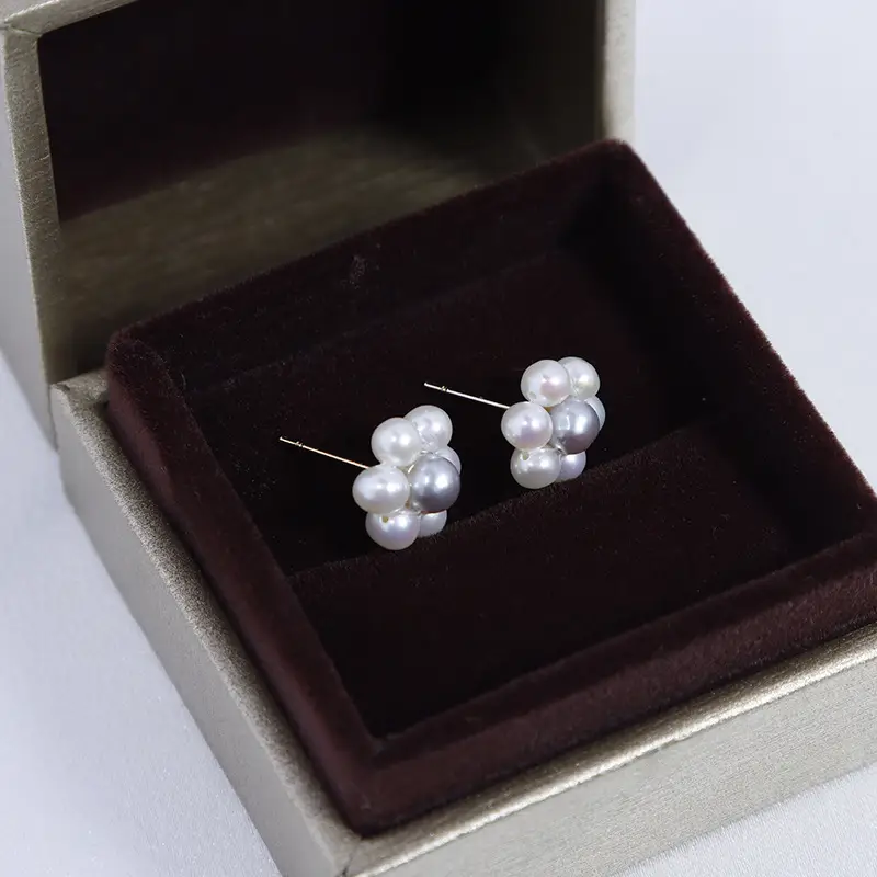 Sweet Pearl Earrings S925 Silver Needle Design - Image 3