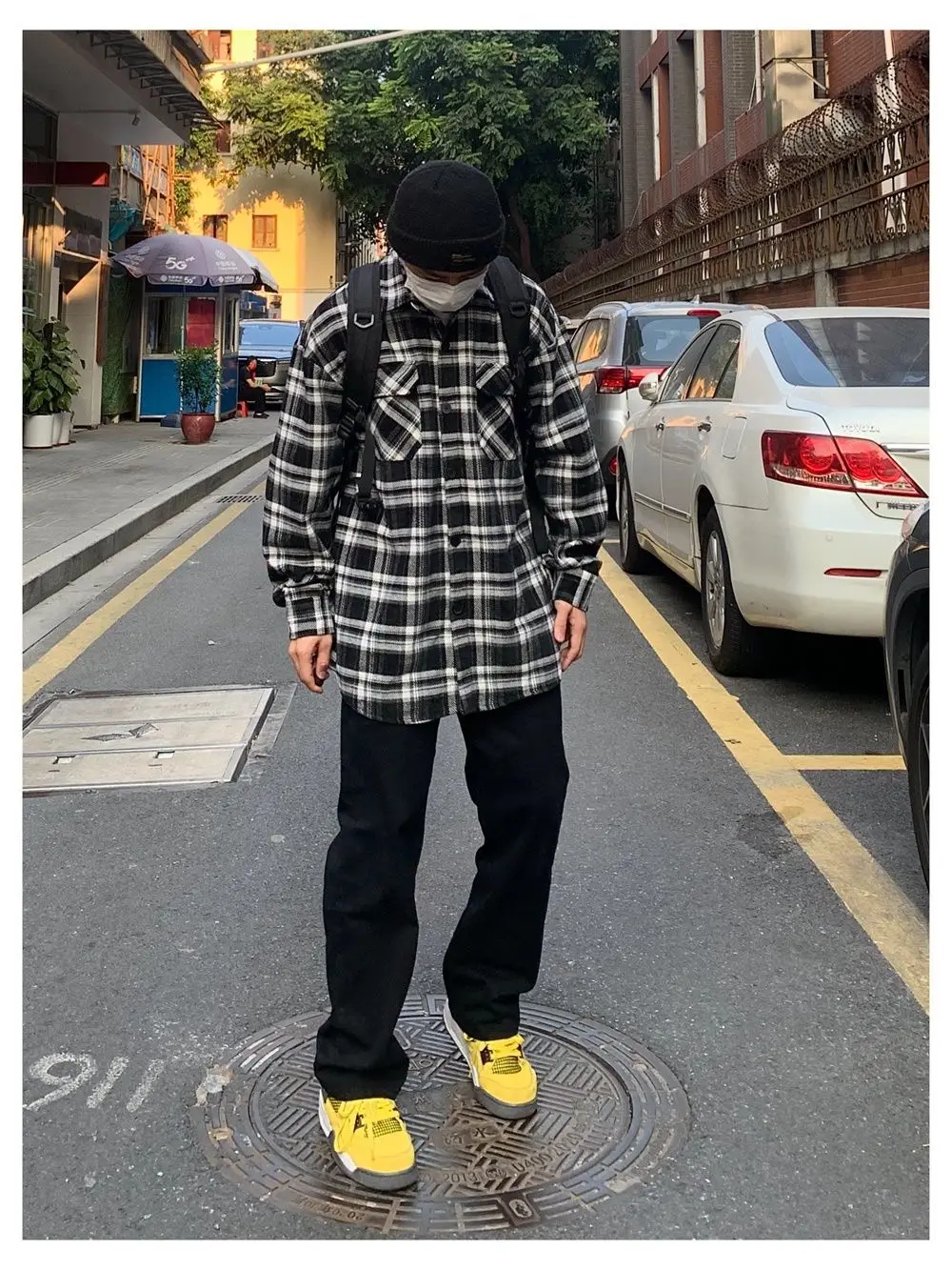 2023 Unisex Plaid Casual Pants with Yellow Sneakers — feature 11