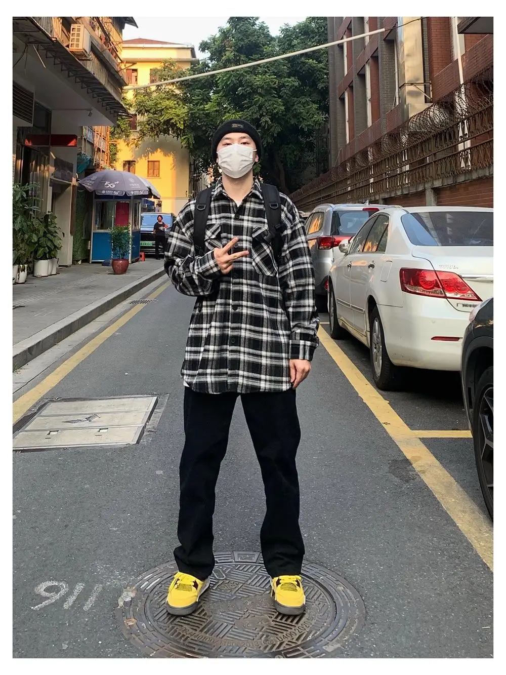 2023 Unisex Plaid Casual Pants with Yellow Sneakers — feature 6