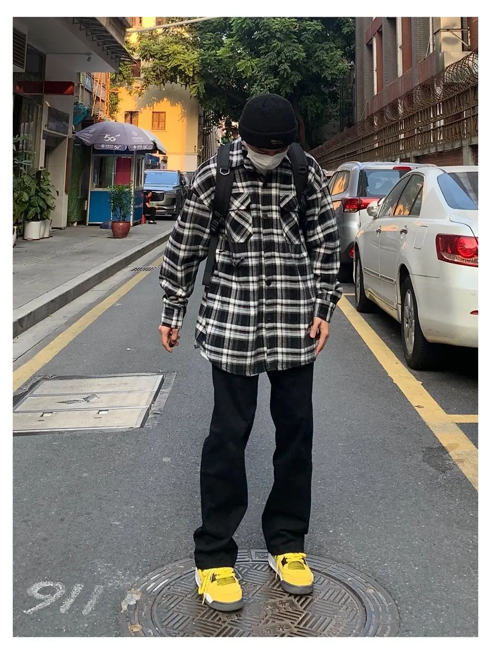 2023 Unisex Plaid Casual Pants with Yellow Sneakers — feature 8