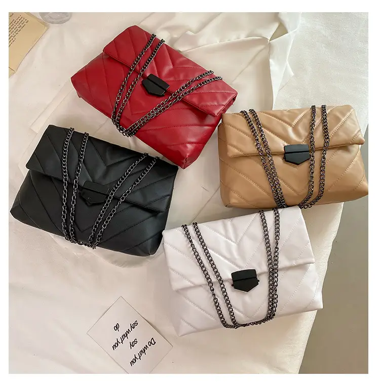 Small Black Chain Shoulder Bag for Women 2022 — feature 23