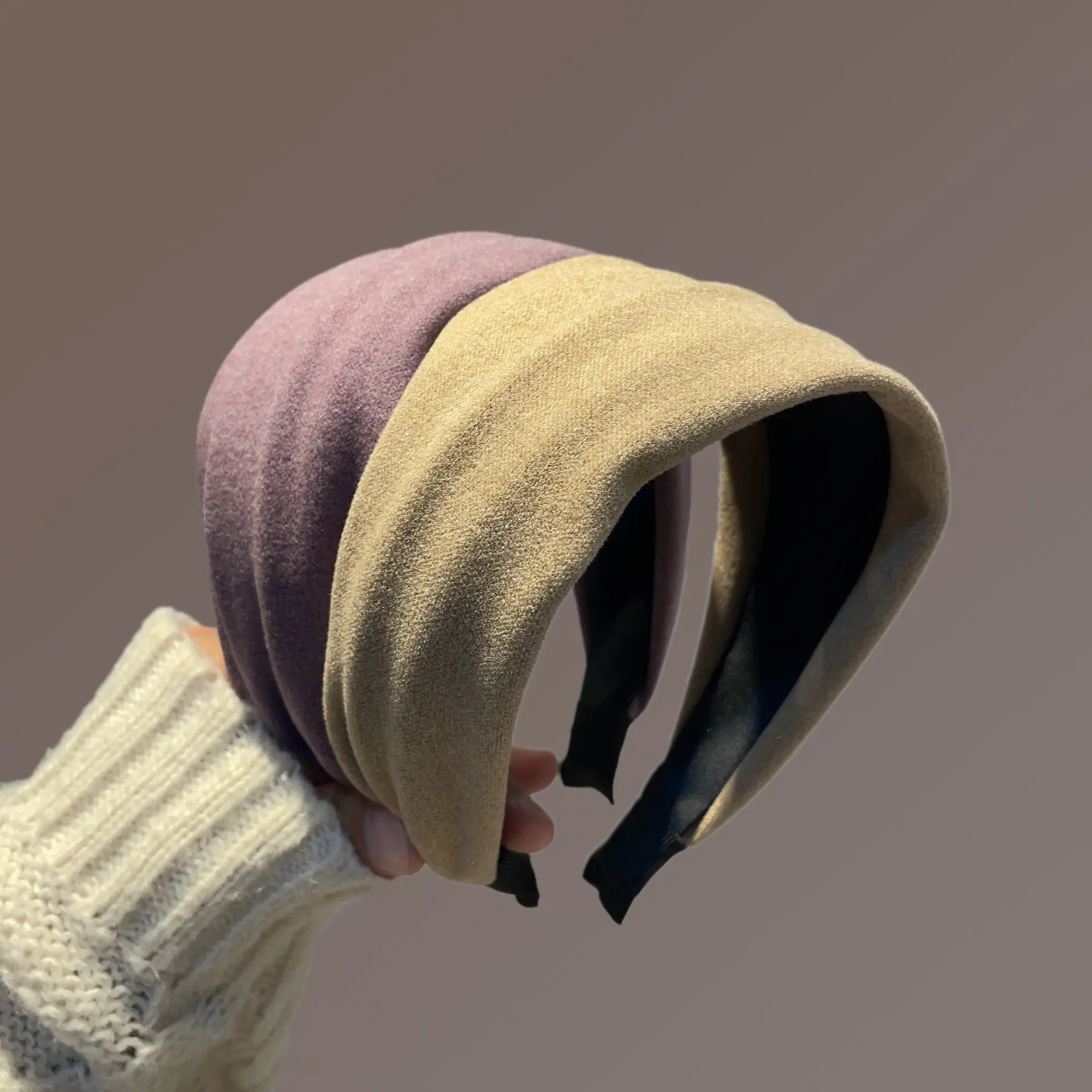 Knitted Hairpin with Ultra-Wide Bristle for Women