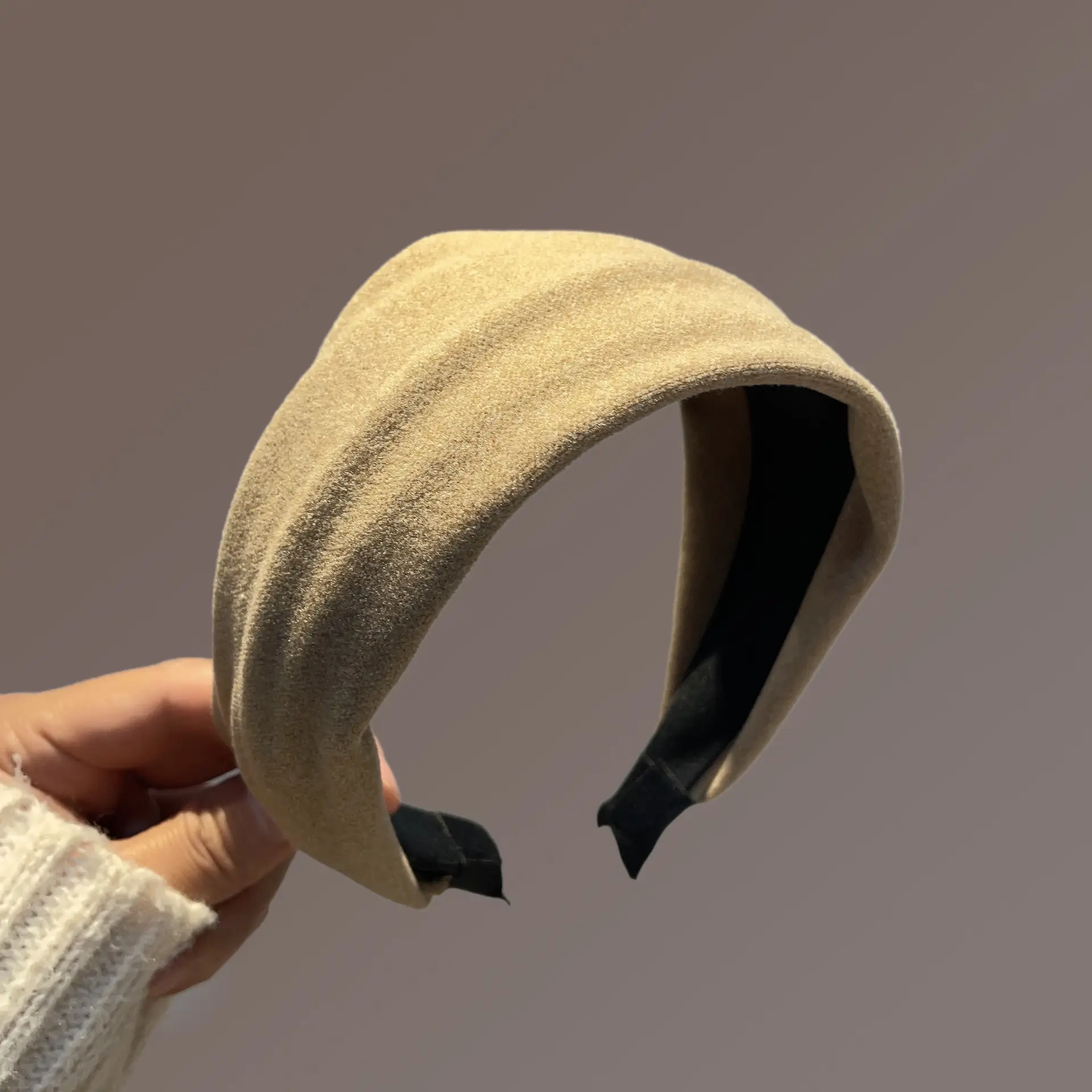 Knitted Hairpin with Ultra-Wide Bristle for Women