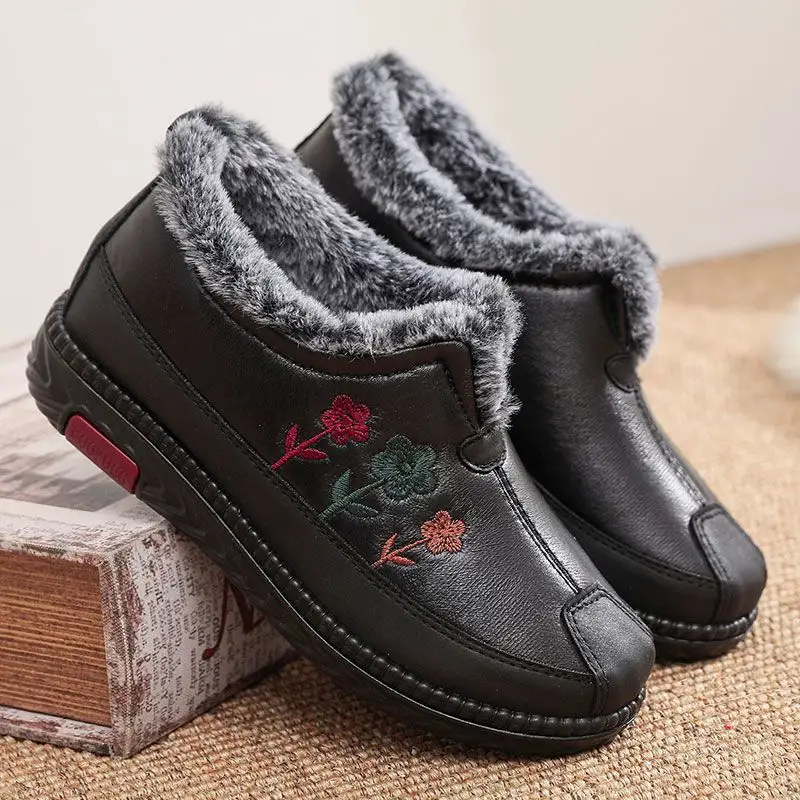 Winter New Old Beijing Cloth Shoes Women's Cotton Shoes fleece-lined Non-slip Warm Slip-on Shoes for Middle-aged and Elderly Moms Snow Boots - Image 6