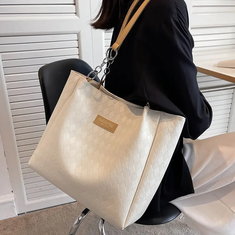 Women's Quilted Shoulder Bag White Brown 2022 - Image 8