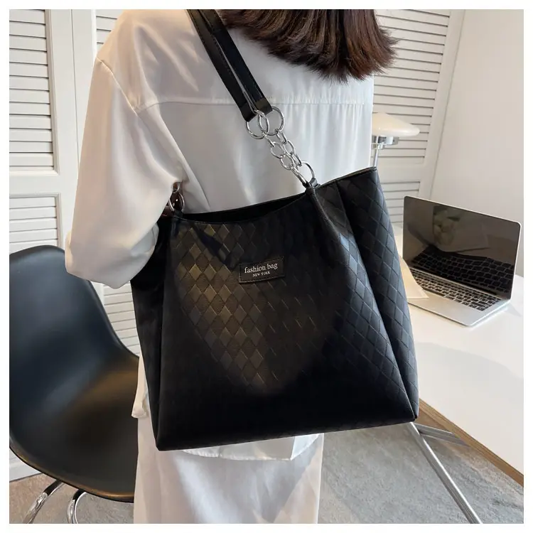 Women's Quilted Shoulder Bag White Brown 2022 — feature 12