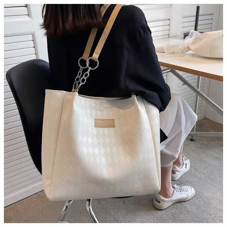 Women's Quilted Shoulder Bag White Brown 2022 — feature 19