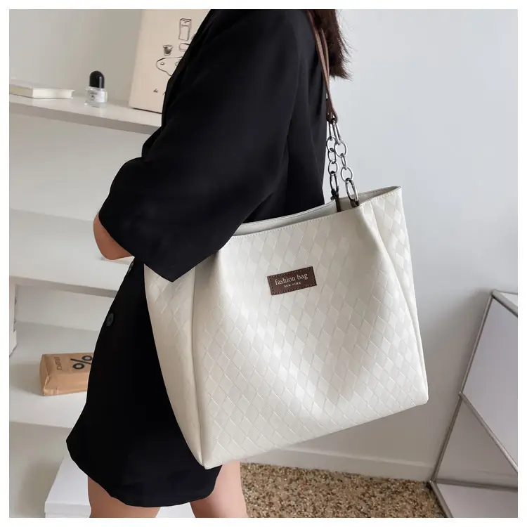 Women's Quilted Shoulder Bag White Brown 2022 — feature 20