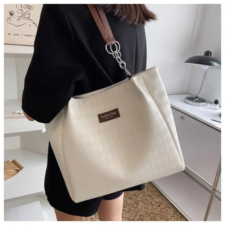Women's Quilted Shoulder Bag White Brown 2022 — feature 21