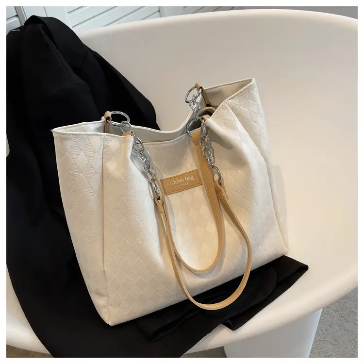 Women's Quilted Shoulder Bag White Brown 2022 — feature 27