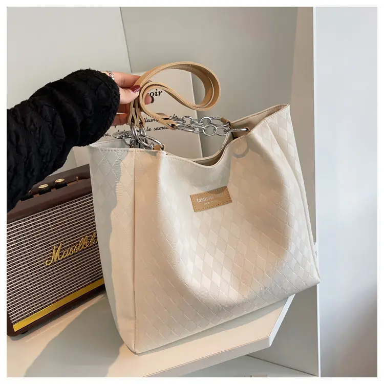 Women's Quilted Shoulder Bag White Brown 2022 — feature 30