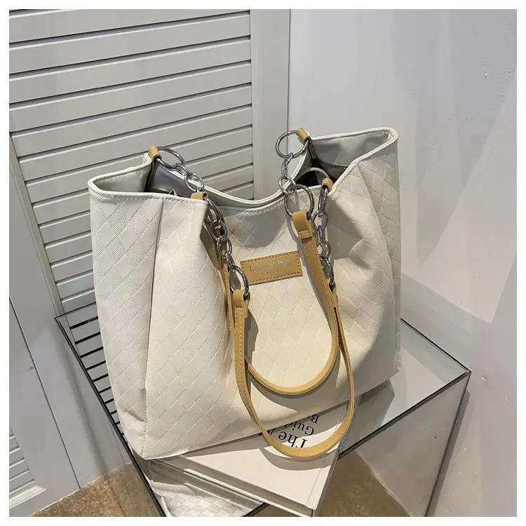 Women's Quilted Shoulder Bag White Brown 2022 — feature 32