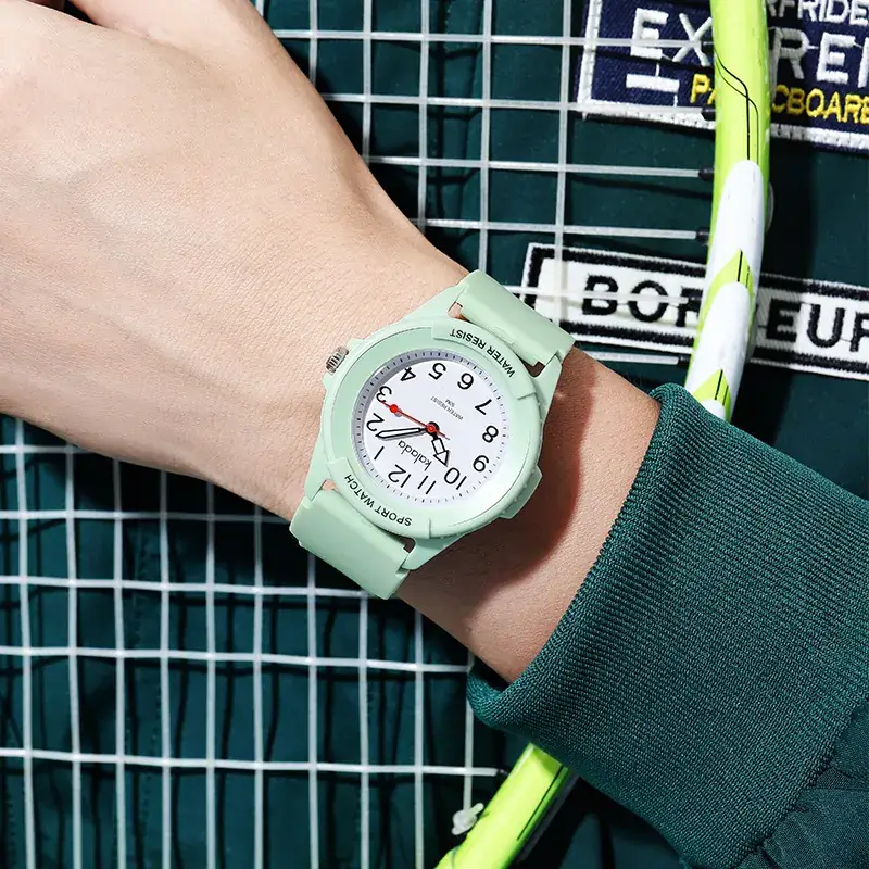 White Silicone Vintage Watch for Men Women Quartz Sports Waterproof