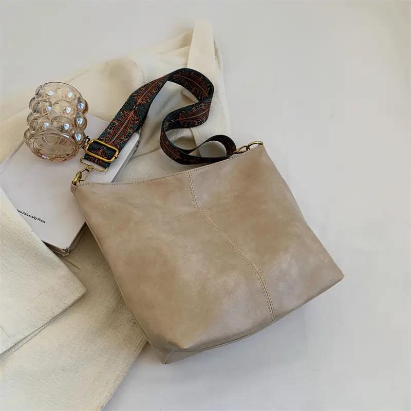Women's Black Leather Shoulder Bag 2022 Winter New Fashion - Image 4