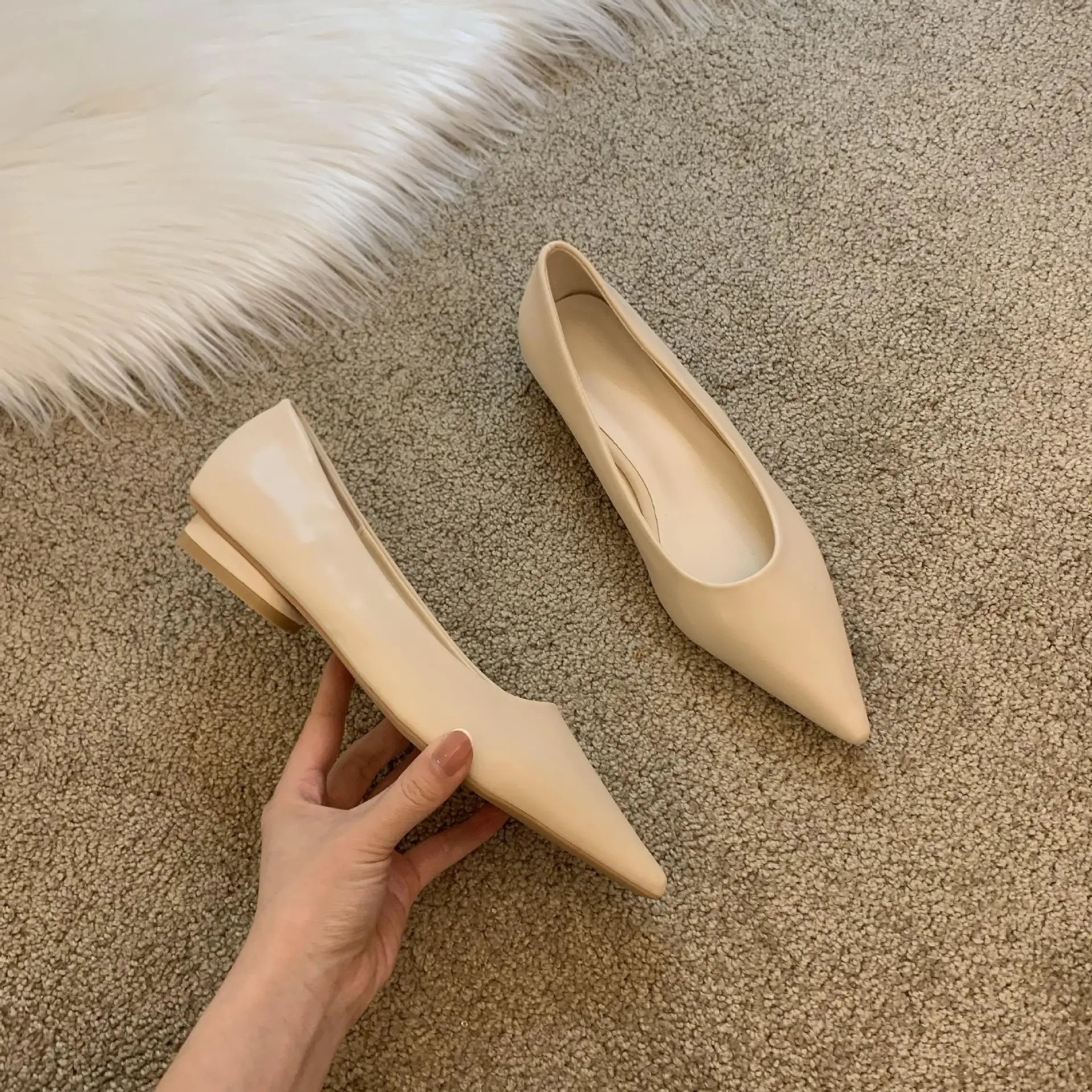 Women's White Leather Pointed Toe Flat Heels — feature 15