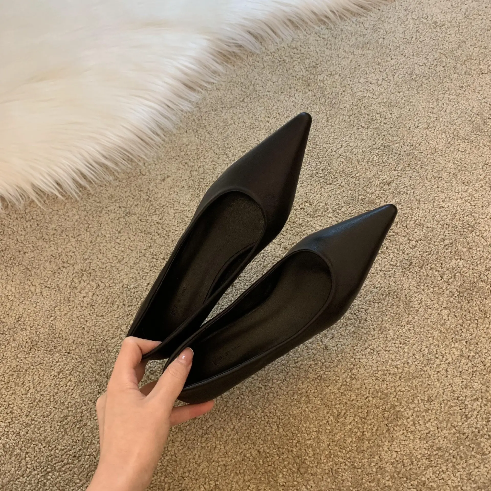 Women's White Leather Pointed Toe Flat Heels — feature 9