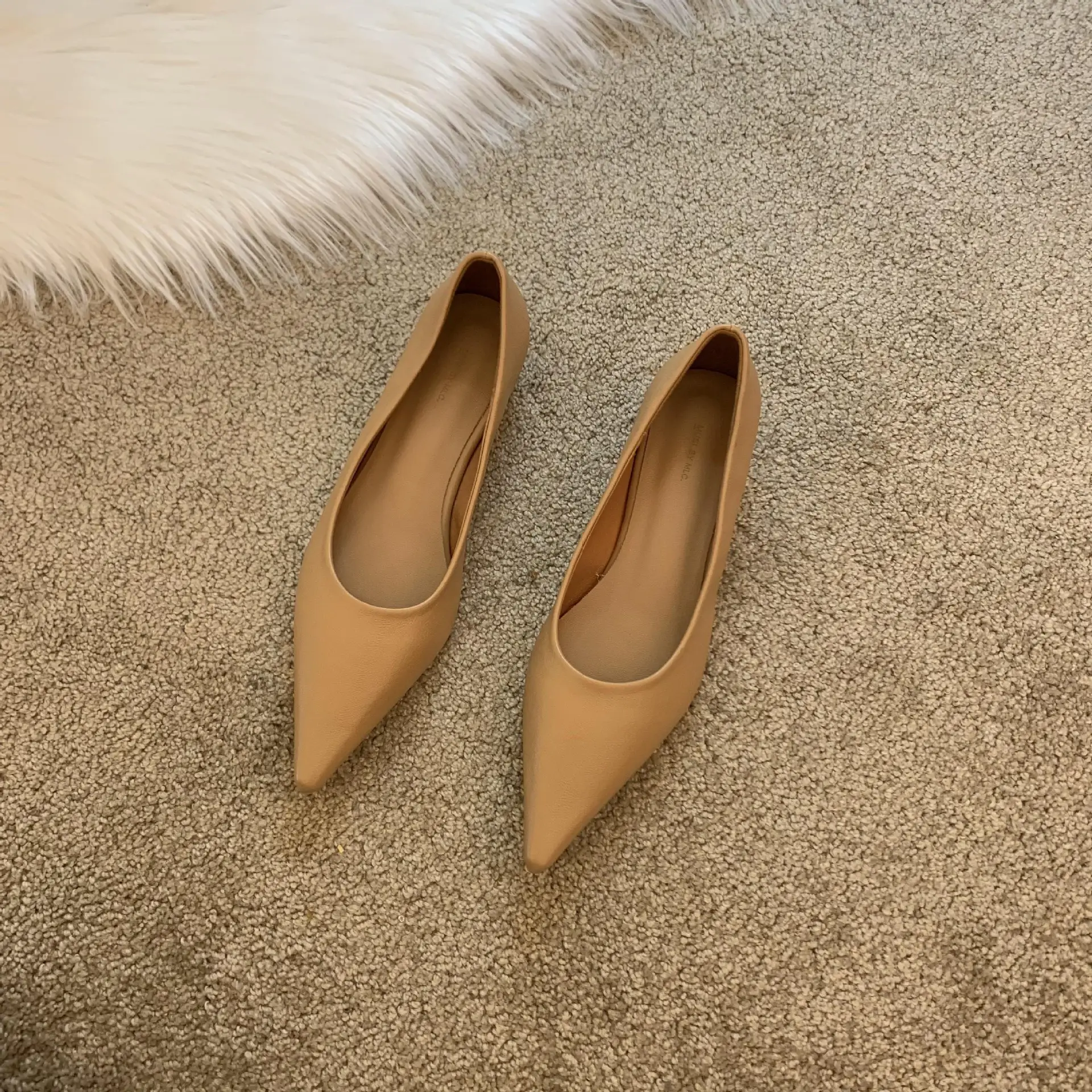 Women's White Leather Pointed Toe Flat Heels