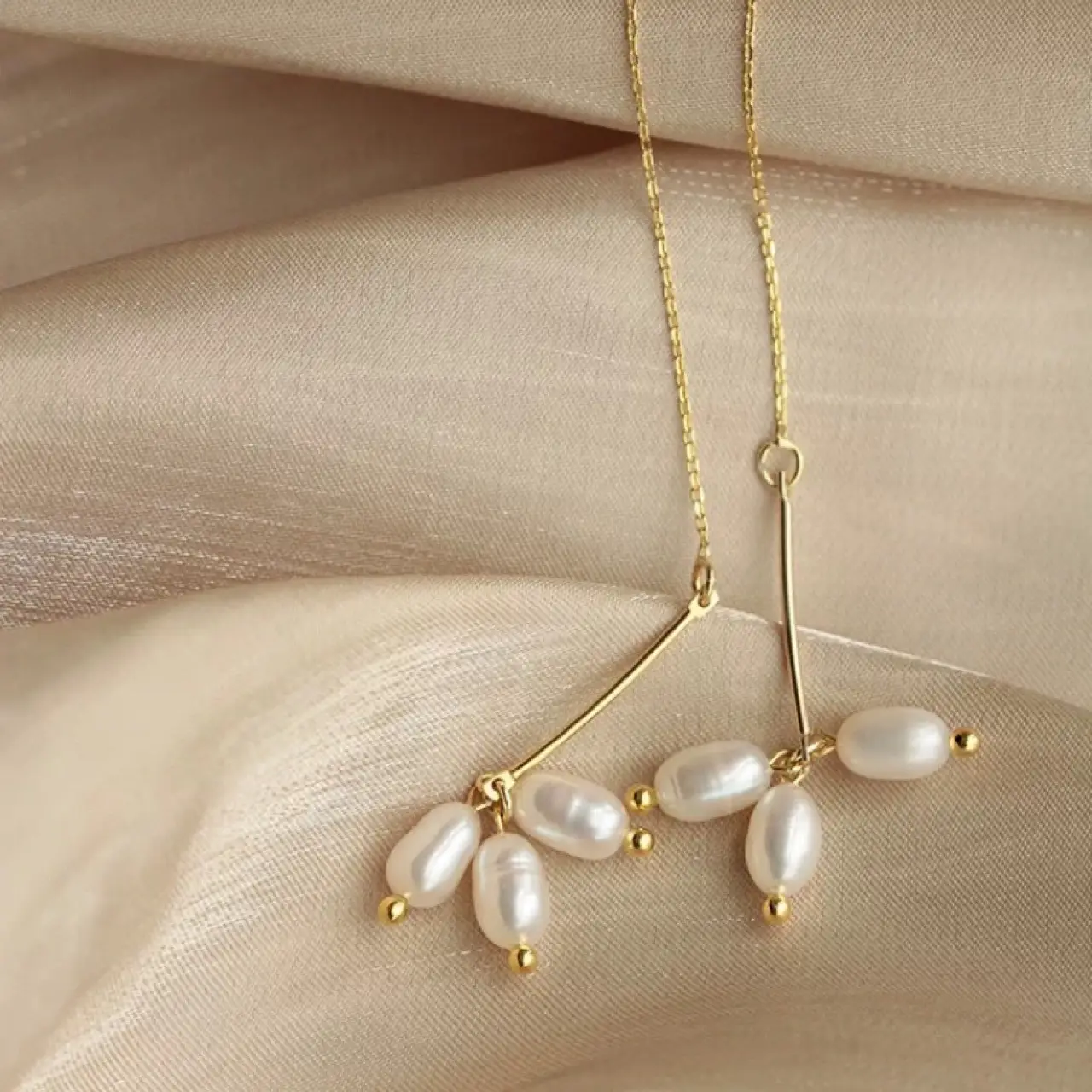 French Retro Pearl Earrings for Women - Image 3